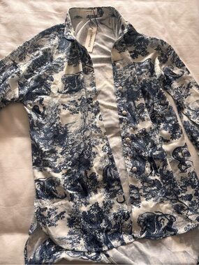 NWT Commense Navy & White Toile Button-Up Shirt